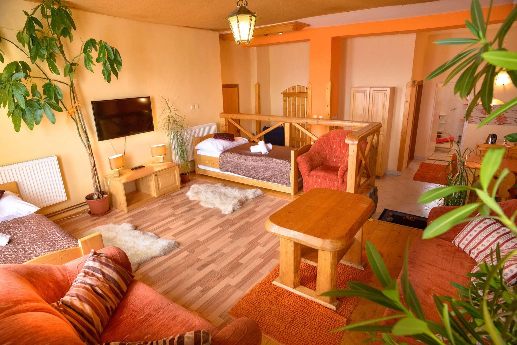 Apartmany Renomal Татранска Ломница Экстерьер фото