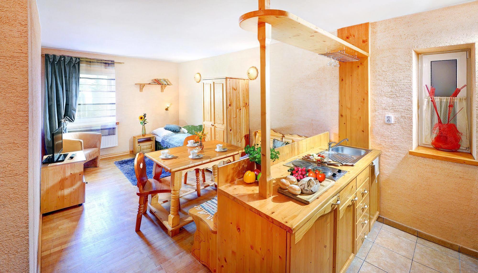 Apartmany Renomal Татранска Ломница Экстерьер фото
